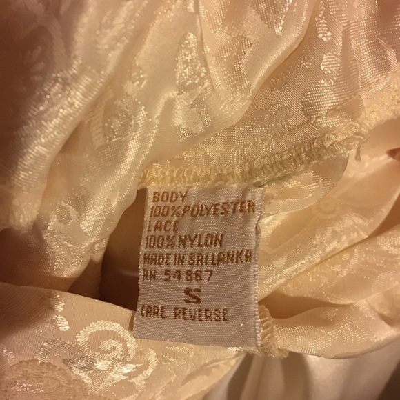 Victoria's Secret GOLD LABEL Ivory Nightgown - Picture 6 of 7